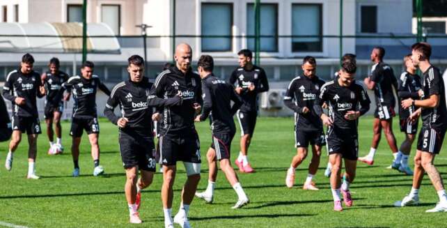 Beşiktaşlı futbolcuların havlu atma lüksü yok